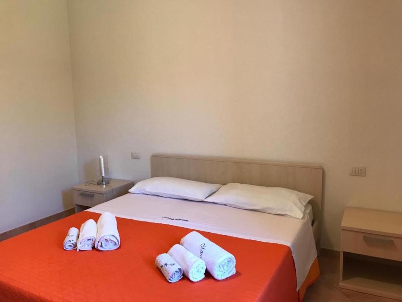 סאן תאודורו Residence Arruli מראה חיצוני תמונה